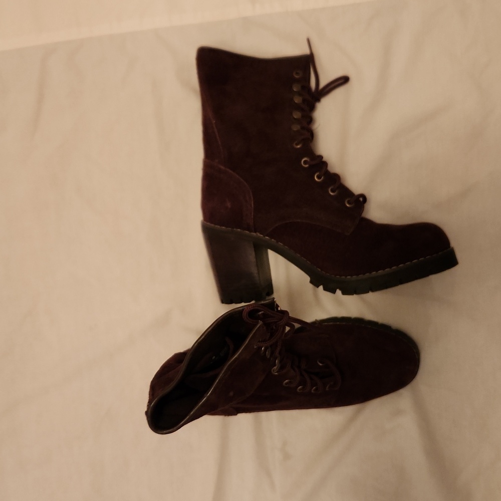 Womens size 8 Colin Stuart brown leather boots new without tag